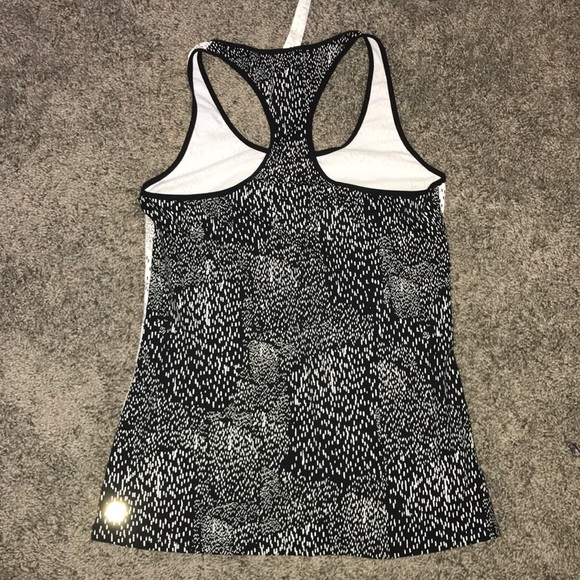Fabletics Razorback Tank Top - Picture 4 of 5
